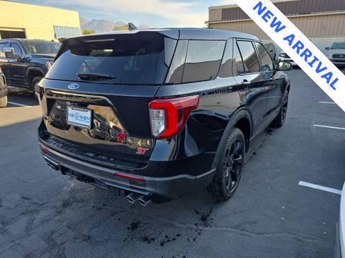 Used 2022 Ford Explorer ST w/ Equipment Group 401A image 2