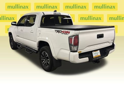 Used 2020 Toyota Tacoma TRD Sport AWD/4WD image 17