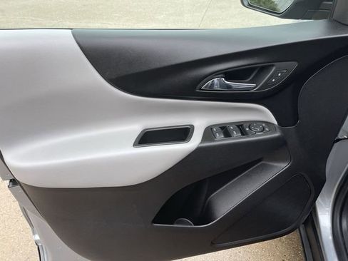 Used 2024 Chevrolet Equinox LS w/ LS Convenience Package image 10