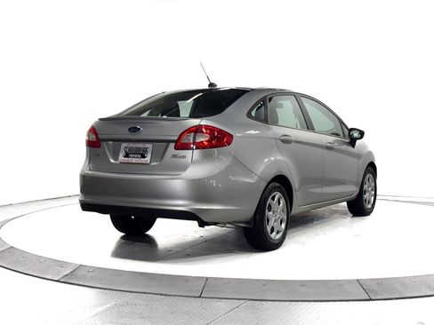 Used 2013 Ford Fiesta SE w/ Super Fuel Economy Pkg image 10