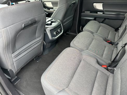 Used 2025 Ford Expedition Active AWD/4WD image 14