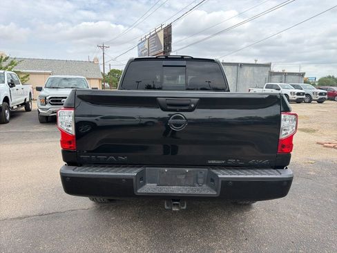 Used 2019 Nissan Titan SL w/ Midnight Edition image 5