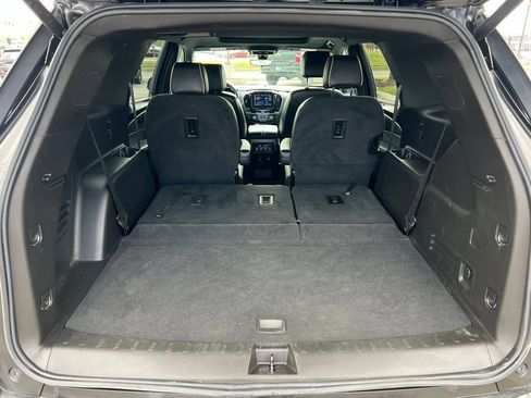 Used 2023 Chevrolet Traverse Premier AWD/4WD image 25