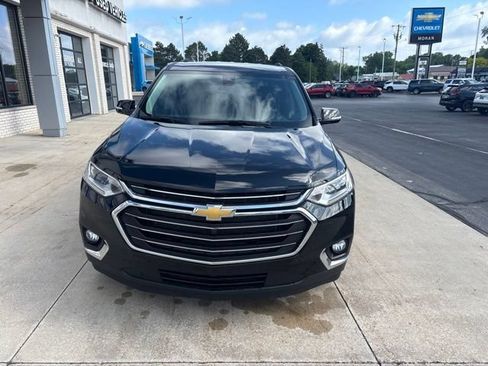 Used 2020 Chevrolet Traverse LT FWD image 3