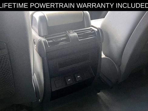 Used 2023 Land Rover Defender 110 X-Dynamic SE AWD/4WD image 24