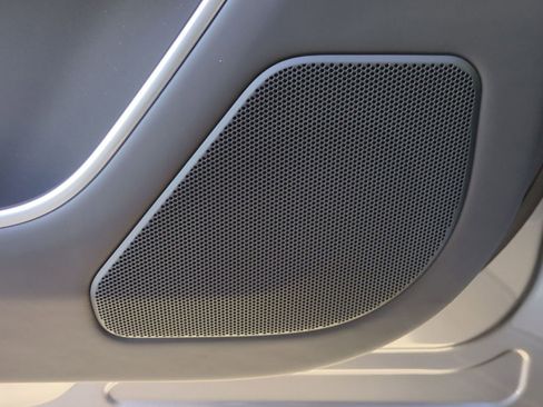 New 2026 Land Rover Range Rover SE image 13