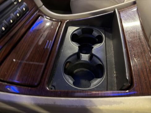 Used 2002 Cadillac Escalade EXT image 30