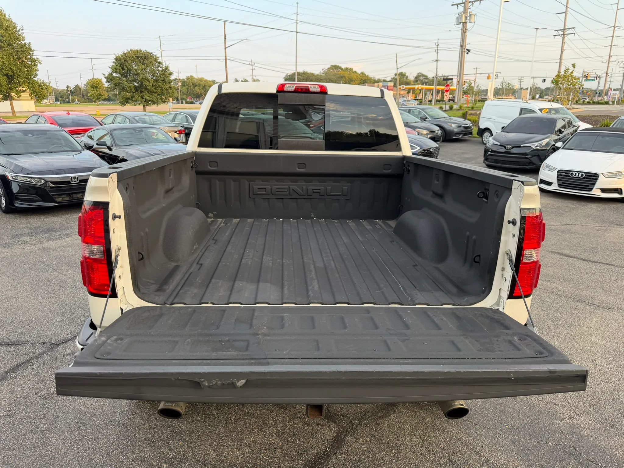 Used 2015 GMC Sierra 1500 Denali AWD/4WD image 39