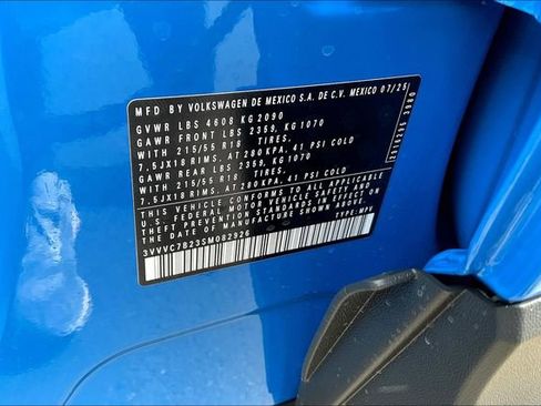 New 2025 Volkswagen Taos SE image 14