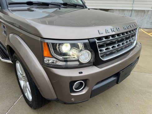 Used 2015 Land Rover LR4 HSE image 10