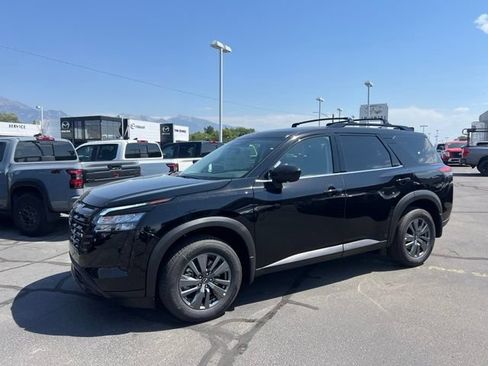 New 2026 Nissan Pathfinder SV w/ Cargo Package AWD/4WD image 7