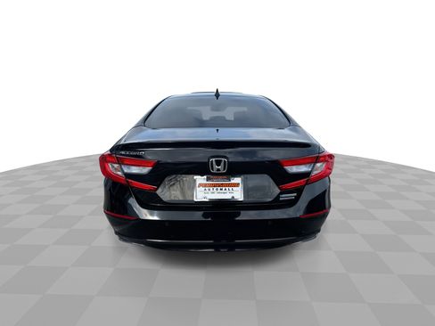 Used 2019 Honda Accord Touring image 7