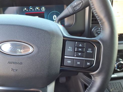 Certified 2025 Ford F350 Platinum image 17