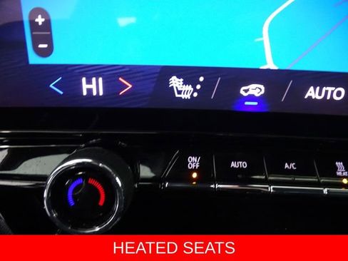 Used 2024 Chevrolet Blazer EV LT AWD/4WD image 13