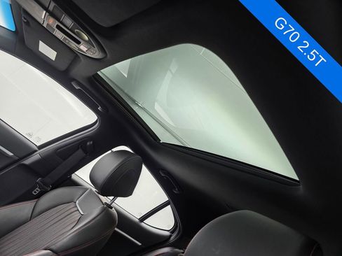 Used 2025 Genesis G70 2.5T w/ Sport Prestige Package image 12
