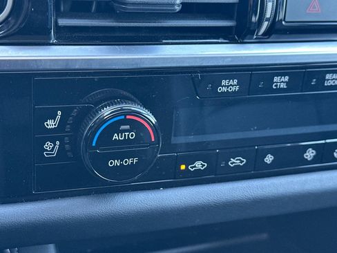 Certified 2024 Nissan Pathfinder Platinum w/ Cargo Package FWD image 30