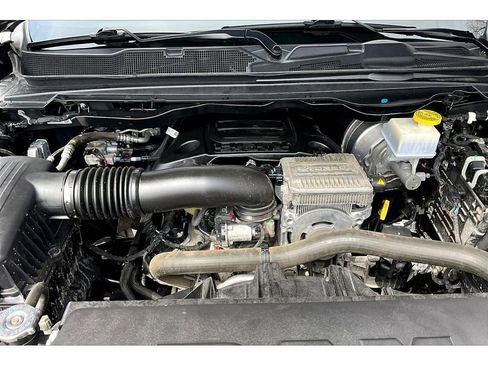 Used 2024 RAM 1500 Laramie RWD image 13