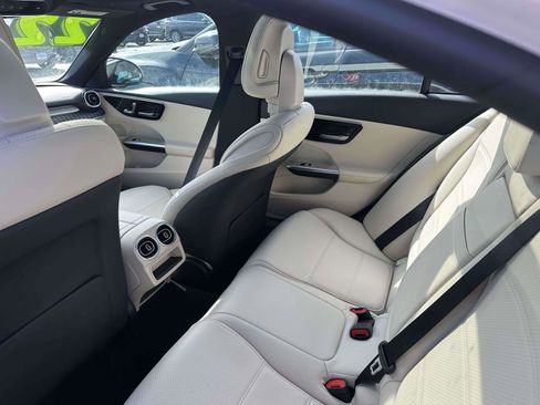 Used 2022 Mercedes-Benz C 300 4MATIC Sedan image 9