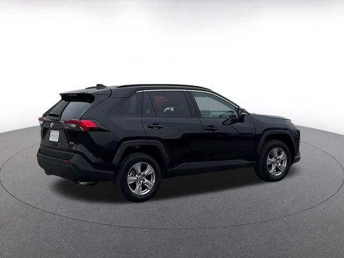 Used 2025 Toyota RAV4 XLE image 15