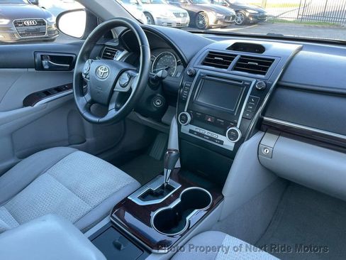 Used 2012 Toyota Camry XLE FWD image 11