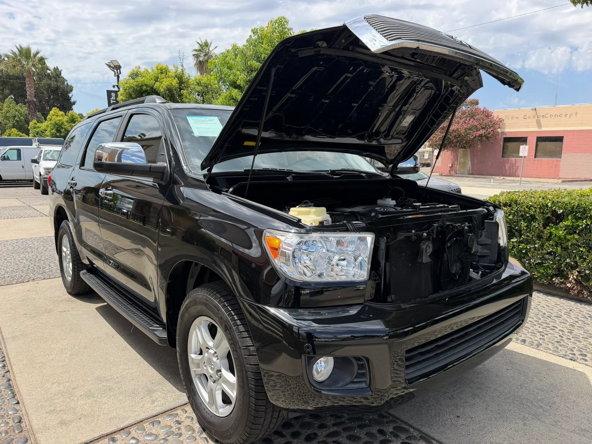 Used 2016 Toyota Sequoia SR5 w/ Premium Package RWD image 34