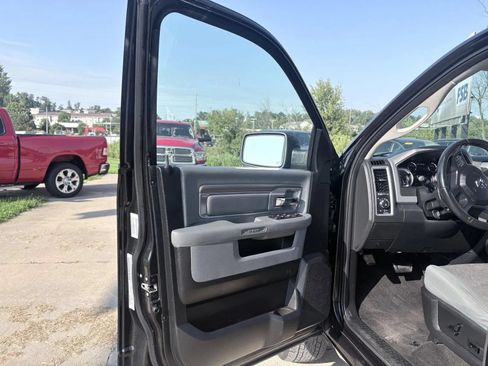Used 2017 RAM 1500 Big Horn AWD/4WD image 10