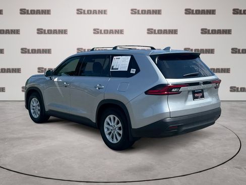 Used 2025 Toyota Grand Highlander FWD image 3