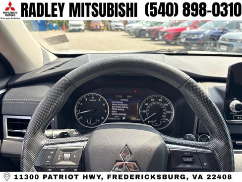 Used 2022 Mitsubishi Outlander ES AWD/4WD image 6