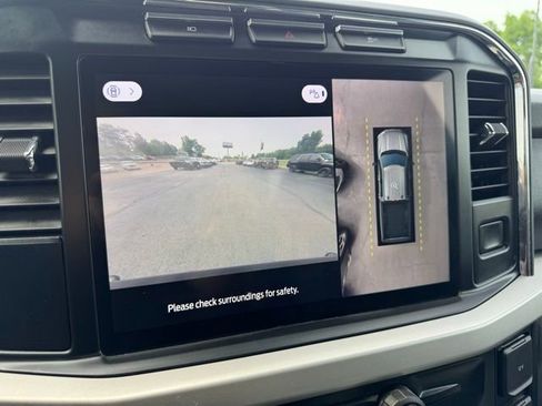 Used 2023 Ford F250 XLT w/ XLT Premium Package AWD/4WD image 17