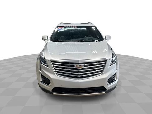 Certified 2019 Cadillac XT5 Platinum image 3