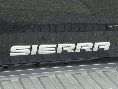 Used 2018 GMC Sierra 1500 SLT AWD/4WD image 37