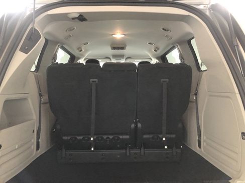 Used 2016 Dodge Grand Caravan SXT w/ Security Group image 8