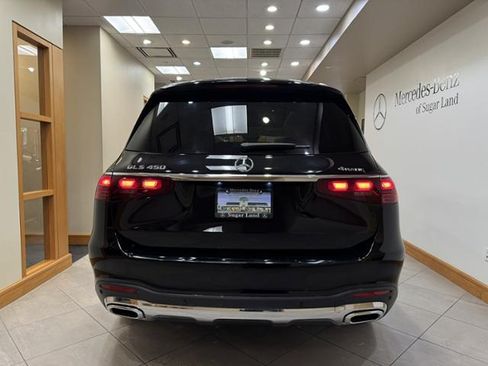 Certified 2025 Mercedes-Benz GLS 450 4MATIC image 4