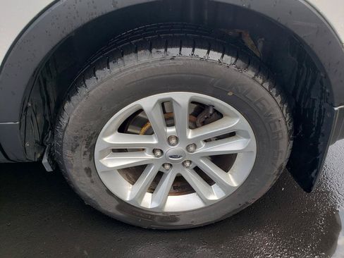 Used 2014 Ford Explorer XLT w/ Equipment Group 202A FWD image 20