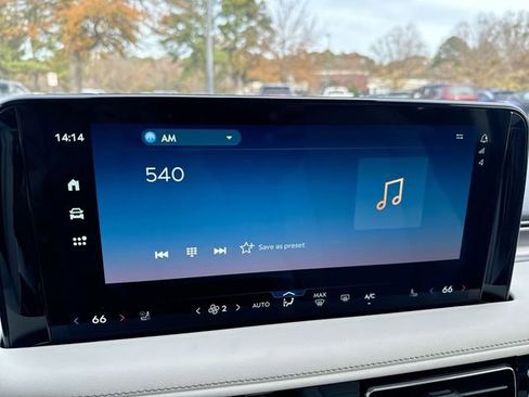New 2026 Lincoln Aviator AWD image 16