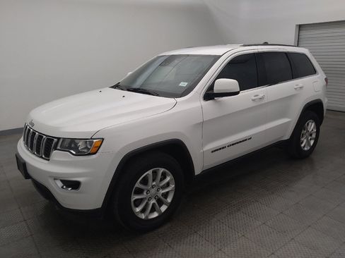Used 2022 Jeep Grand Cherokee Laredo X RWD image 2