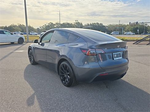 Used 2023 Tesla Model Y Long Range image 3
