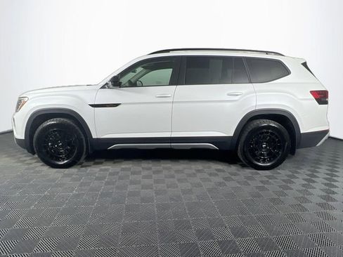 Used 2026 Volkswagen Atlas Peak Edition AWD/4WD image 3