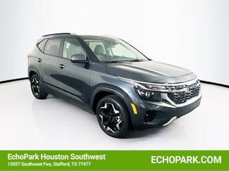 Used 2025 Kia Seltos S video 1