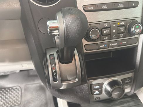 Used 2015 Honda Pilot SE image 17