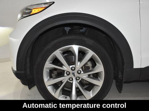 Used 2021 Ford Explorer Platinum w/ Equipment Group 601A AWD/4WD image 9