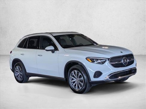 Used 2024 Mercedes-Benz GLC 300 image 6