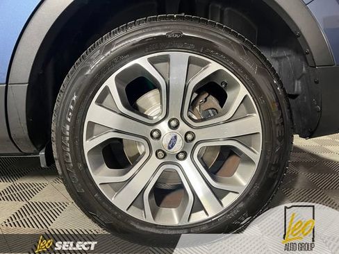 Used 2018 Ford Explorer Platinum AWD/4WD image 29