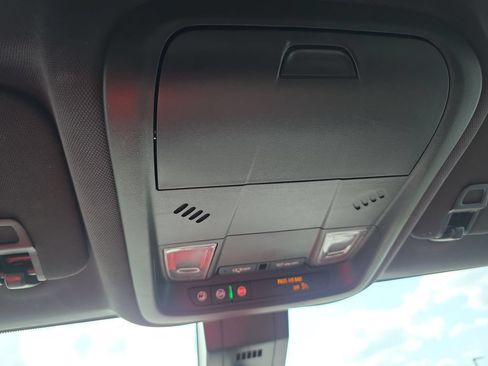 Used 2024 Chevrolet Equinox RS FWD image 24