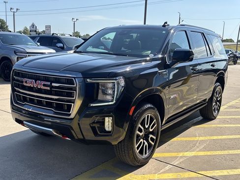Used 2024 GMC Yukon AT4 w/ AT4 Premium Package AWD/4WD image 11