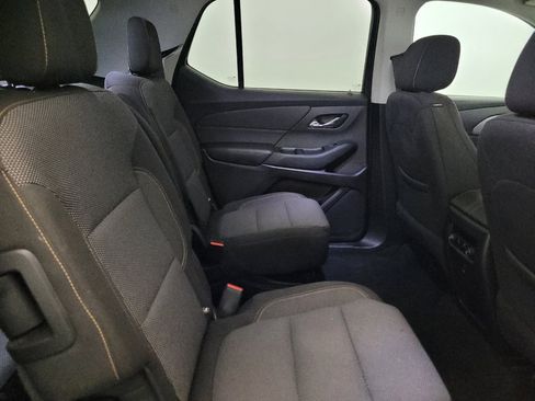Used 2018 Chevrolet Traverse LT FWD image 19