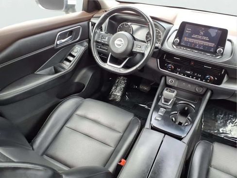Used 2021 Nissan Rogue SV w/ Premium Package FWD image 9