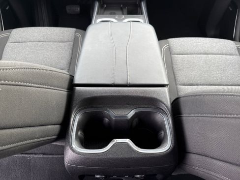 Used 2025 GMC Acadia Elevation image 16