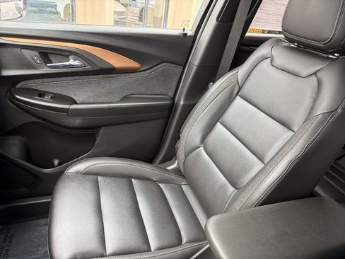 Used 2022 Chevrolet TrailBlazer ACTIV w/ Technology Package AWD/4WD image 29