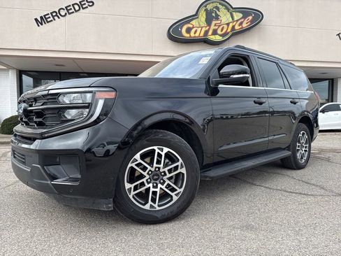 Used 2025 Ford Expedition Active image 4